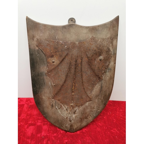 284 - Mounted piece of shoulder armour