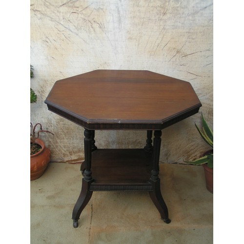 288 - Good quality table. Lovely Edwardian style, in good condition.