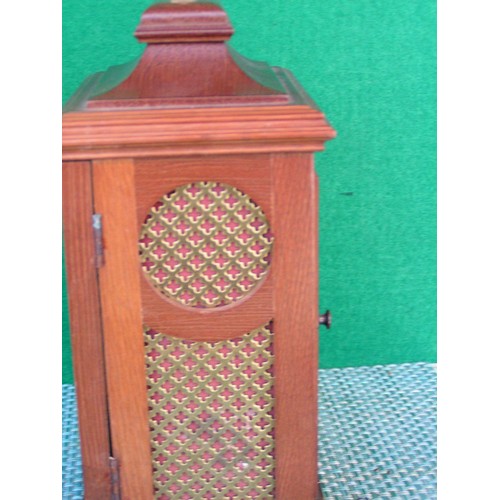 286 - Superb 'Tempus Fugit' mantle clock ... beautiful and delicate 'chime'. Franz Hermle 79.  7 day. Keep... 