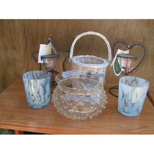 291 - Selection of garden lighting and bowl