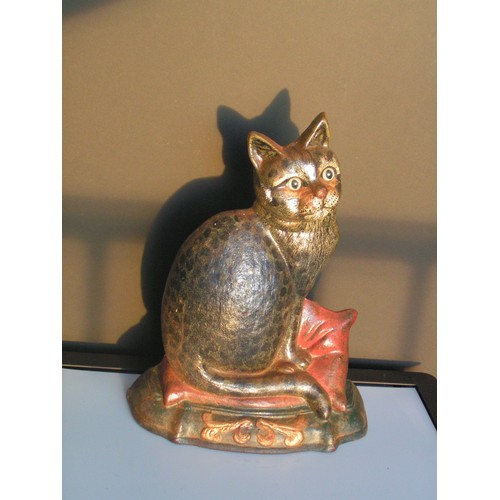 303 - Heavy Cat Cast Doorstop, with glass effect eyes.