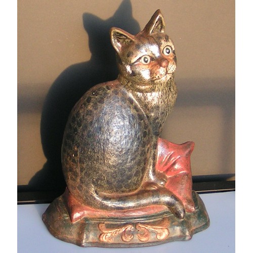 303 - Heavy Cat Cast Doorstop, with glass effect eyes.