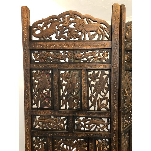 444 - Tri-fold carved wooden screen - 6ft tall and each panel is 20