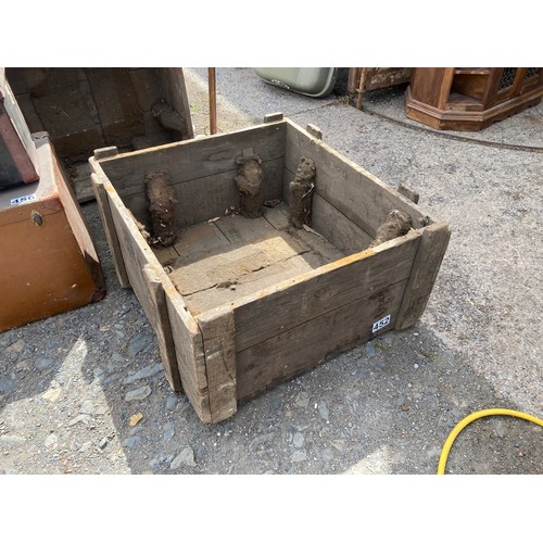 452 - Large heavy wooden crate, possibly ex-engineering mold casing. Perfect as a garden planter - approx ... 