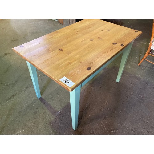 464 - Pine Table