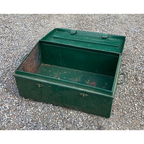 475 - Green metal trunk, approx 68cm x 42cm x 30cm