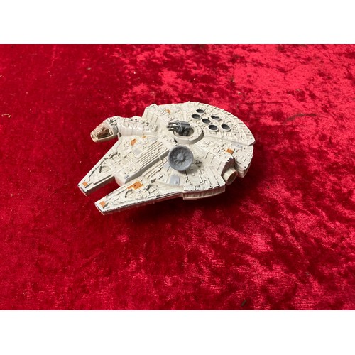 110 - Small Kenner 1979 Star Wars Millenium Falcon, measures approx 14.5cm x 10.5cm