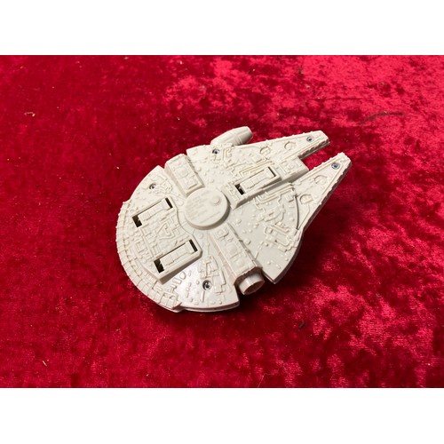 110 - Small Kenner 1979 Star Wars Millenium Falcon, measures approx 14.5cm x 10.5cm