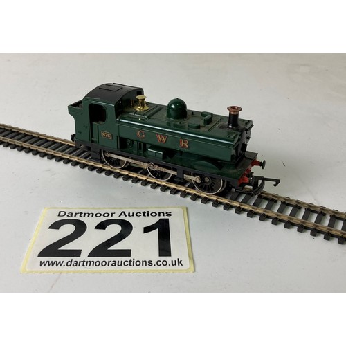 221 - OO scale model railway locomotive
Hornby Tri-ang GWR 87XX Pannier Tank in GWR green livery

Coupling... 