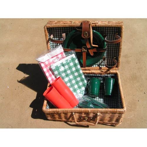 50 - Picnic Basket