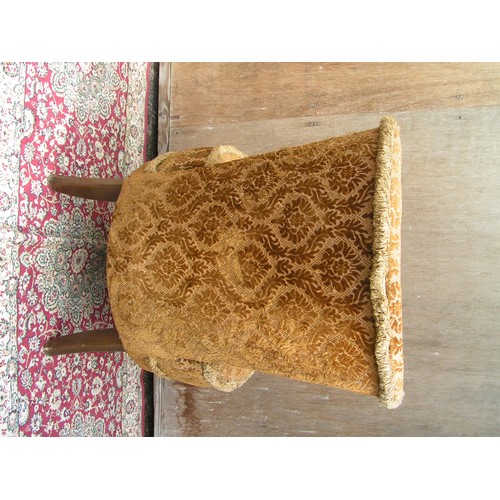 366 - Gold brocade petite bun/pouffe chair