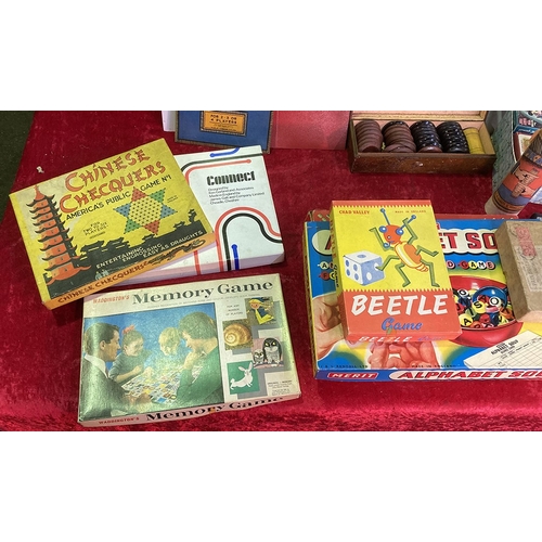 70 - Good collection of vintage games