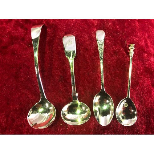 626 - Four small silver spoons, 40g