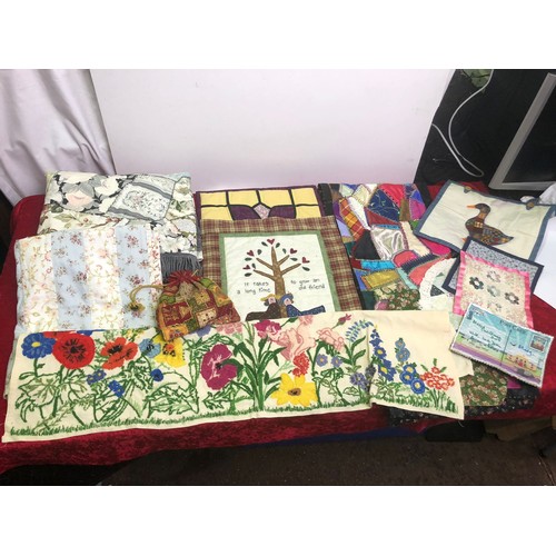 656 - Box of good quilt work an embroidered items