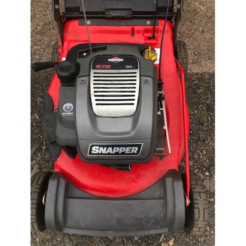 9a - Briggs and Stratton 675 Engine Series 190cc SNAPPER lawn mower in working order