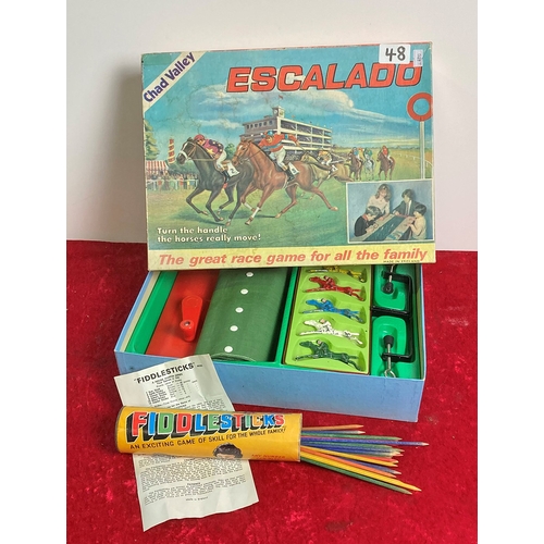 48 - Chad Valley Escalado game in very good condition with original metal horses and a vintage Fiddlestic... 