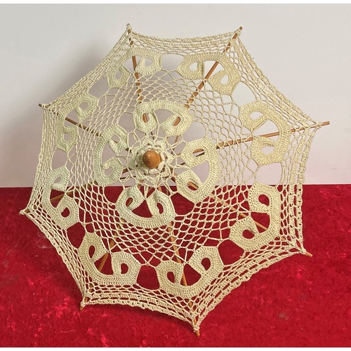 51 - Beautiful vintage lace doll's parasol