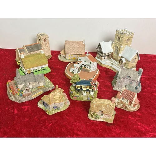 55 - Collection of model houses and cottages, including Lilliput Lane and one David Winter