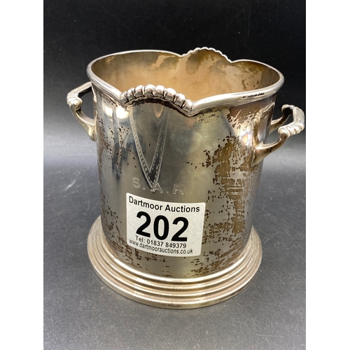 202 - Silver wine cooler, Birmingham 1918-9, 580g