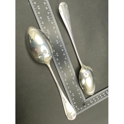 231 - Set of eight table spoons, Sheffield 1895-6, 680g