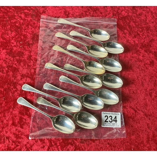 234 - Set of twelve silver spoons, London 1928-9, 660g