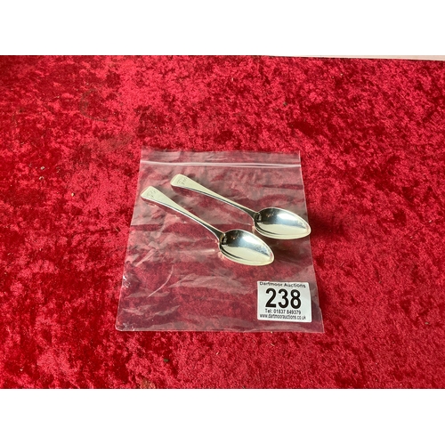 238 - Pair of silver spoons, London, 1812-13, 70g