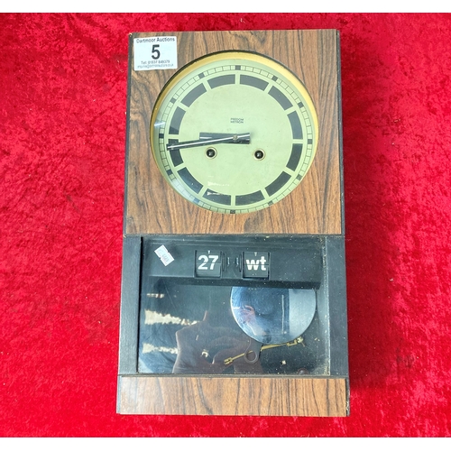 5 - Vintage Predom Metron wall clock a/f