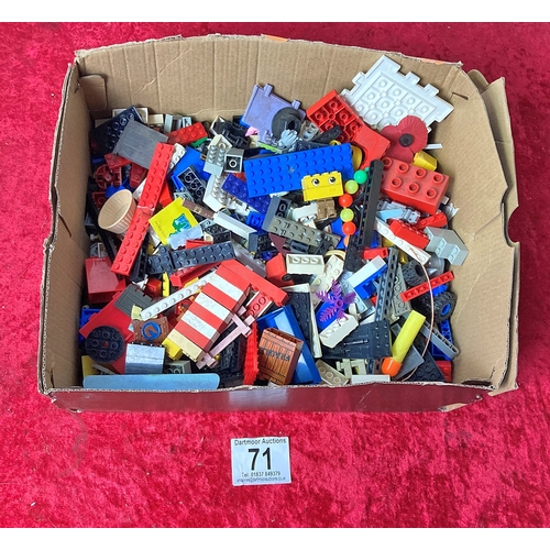 71 - Small box of lego