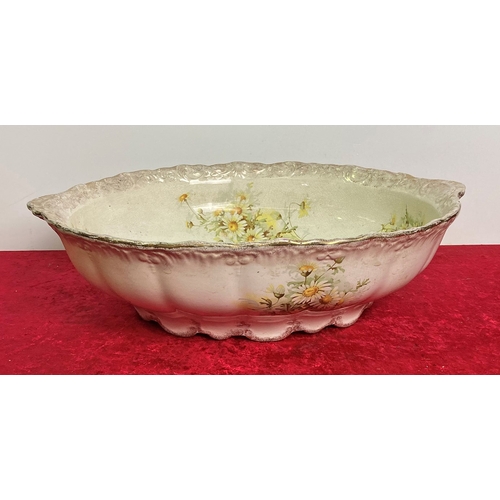 104 - Large wash basin with chips