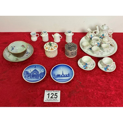 125 - Miniature collectibles including doll's tea set