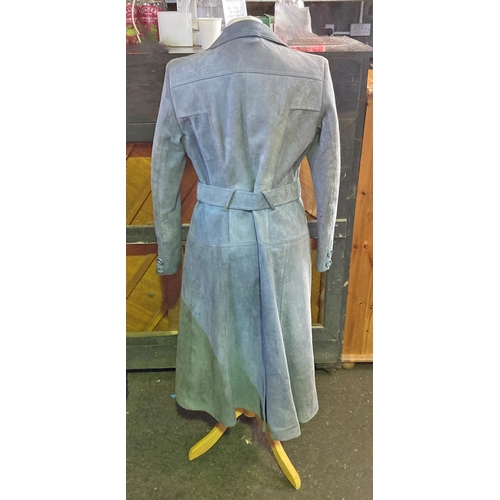 658 - Vintage blue/grey suede coat ny Suede and Leathercraft Limited. Ladies size 14 (probably modern day ... 