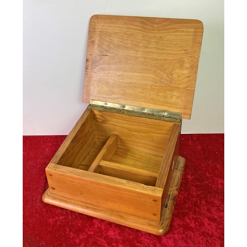 52 - Pie box with lift up lid, measures approx 33cm x 27cm x 16cm (at highest point)