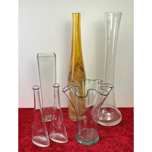 117 - Six glass vases