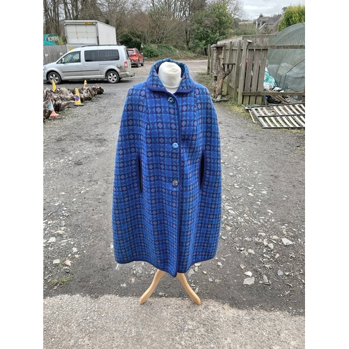 647 - Vintage Welsh (blues) wool cape in amazing condition