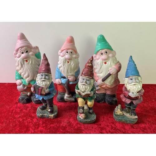 795 - A tray of garden gnome in need of a new home