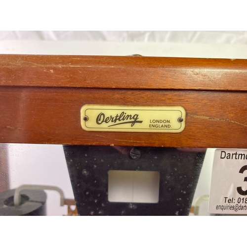 30 - Dertling model 62 fm cased scales