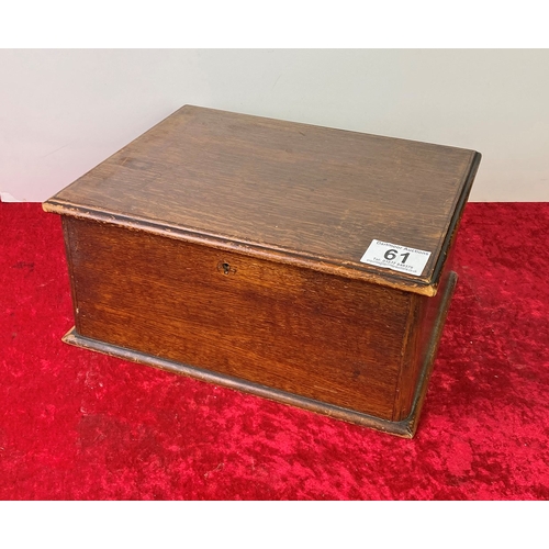 61 - Wooden box with 2 baize lined compartments