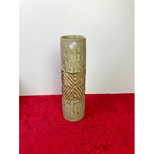 722 - A hand made studio pottery vase - signed Bernard Rooke very collectible, small chip on rim.