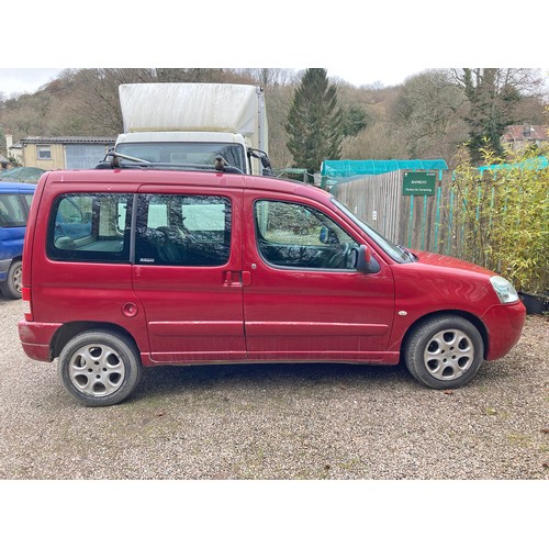 10A - 2007 Citroen Berlingo M-S Desire 92 Estate car. Diesel 1600cc. 194,500 miles. Towbar. In running ord... 