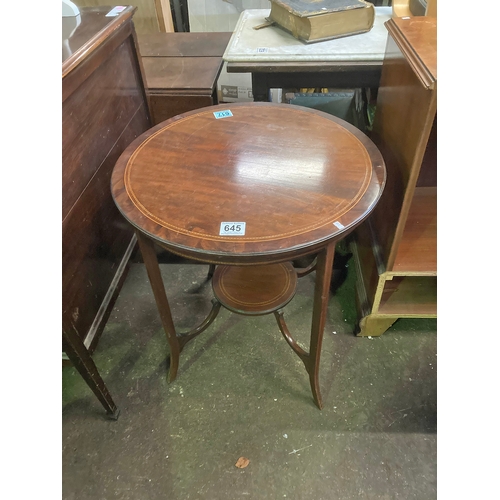 645 - Circular mahogany table with inlaid detail 72 x 66 cm