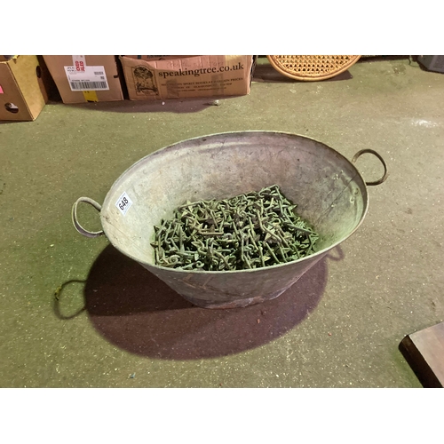 648 - Galvanised oval bucket containing quantity of chain