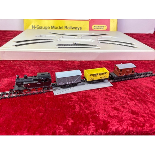 355 - Hornby minitrix Train Set N Gauge Locomotive plus three wagons and track