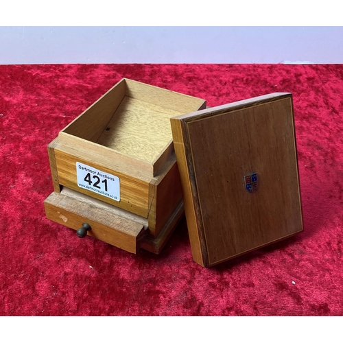 421 - Vintage musical cigarette box dispenser