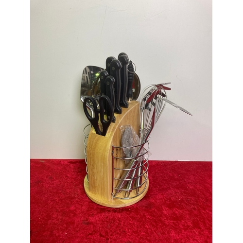 1195 - Boxed wooden knife set, and kitchen utensils.