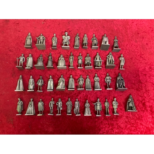 1203 - Collection of kings and queens figurines - possibly pewter