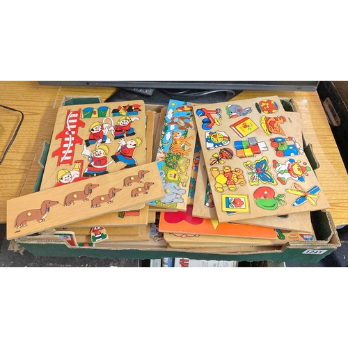 1241 - Box of wooden children's toys puzzles