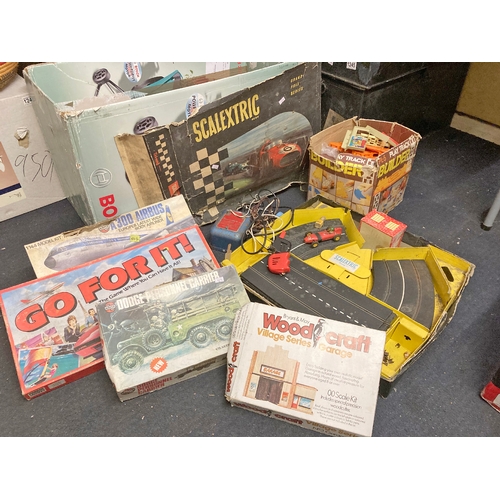 1246 - A box of model toys including Airfax Dodge Personell Carrier and Airbus and a little bit of Skalextr... 