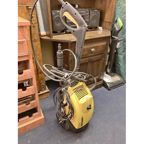 1261 - A Karcha 520 pressure washer, power hose