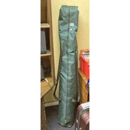 1272 - Marquee/gazebo in green carry bag