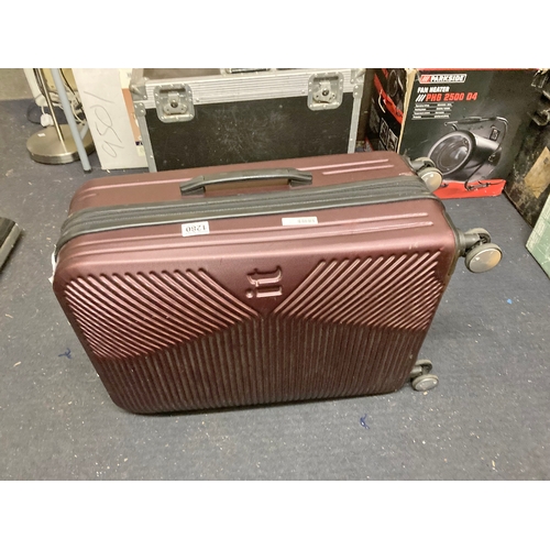 1280 - Armoured and wheeled Luggage case